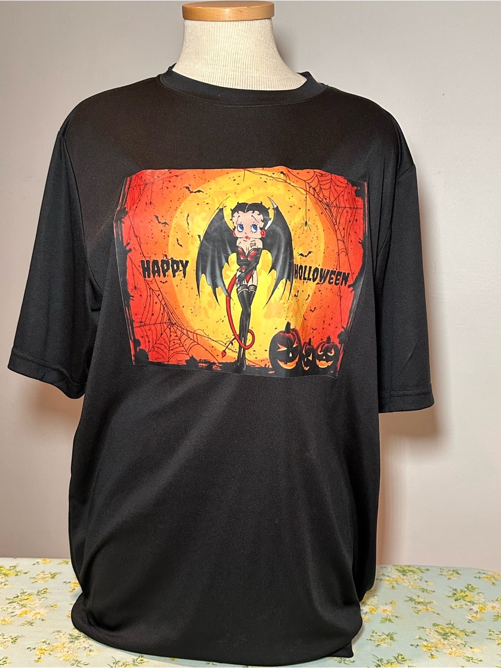 Black men or women Halloween Costume T-Shirt with Betty Boop Devil Graphic